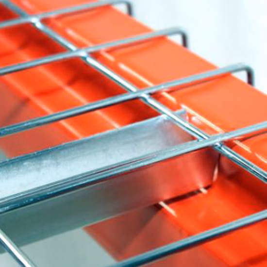 Panneau soudé de plate-forme de fil de grillage en métal de stockage d'entrepôt pour la poutre d'étape